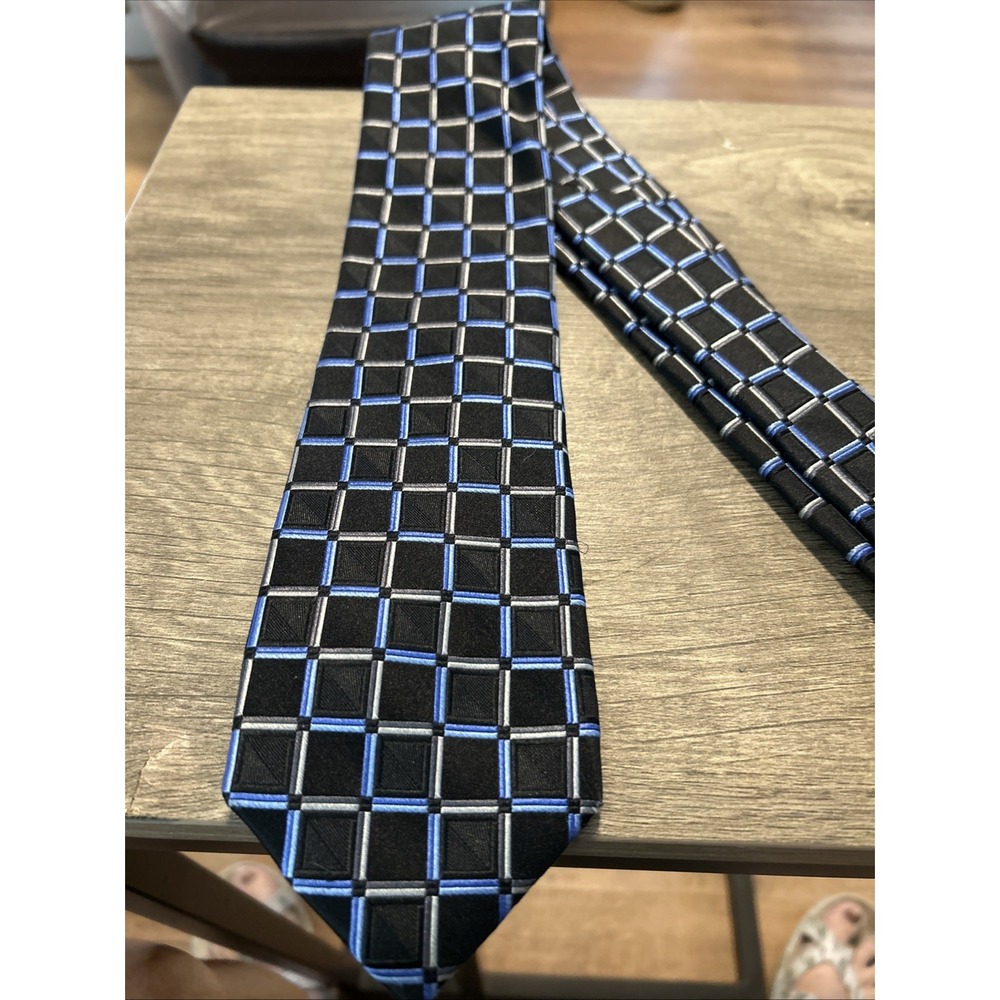 MICHAEL KORS MENS TIE BLACK WITH BLUE AND GRAY 3.5 X 58
